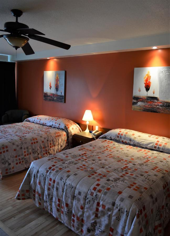 Motel Quatre Saisons فورستفيل المظهر الخارجي الصورة